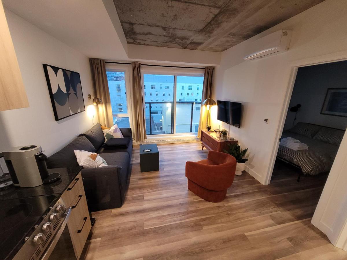 Condo Mid-Century Modern Style - Pool/Terrace 퀘벡 외부 사진